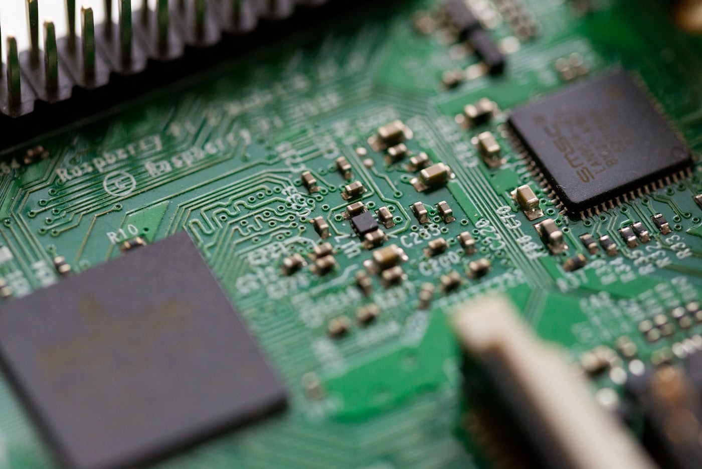 Platine in Grün – Datenschutz und Datensicherheit (DSGVO)